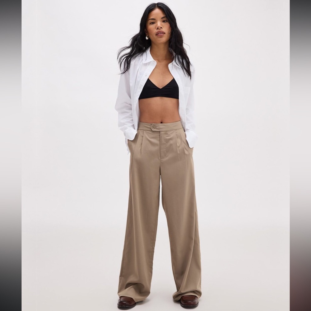 Sold Out NWT!  Richer Poorer Pleated Pant